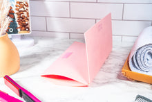 Load image into Gallery viewer, Glamza Heatproof Hair Mat &amp; Travel Pouch – Protect Your Surfaces | Free UK Delivery